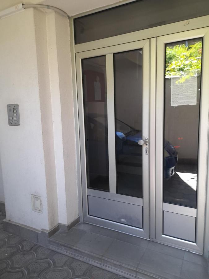 For You Apartman Ni 外观 照片